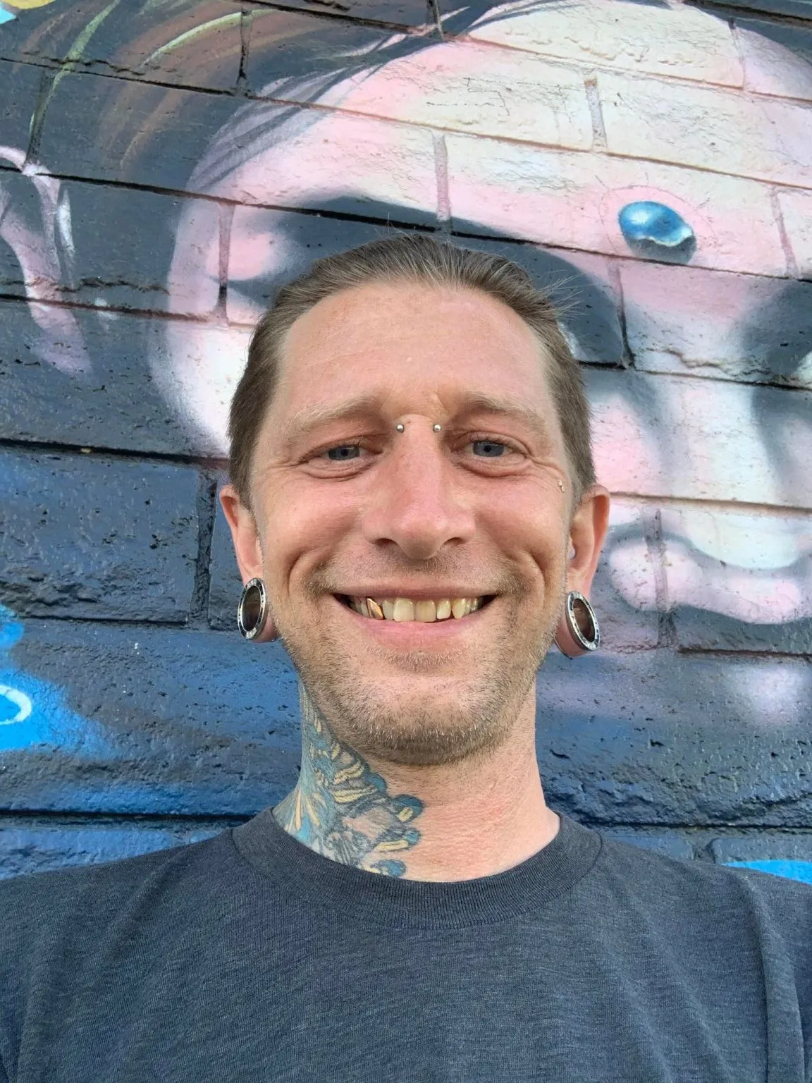 steve white body piercer los angeles